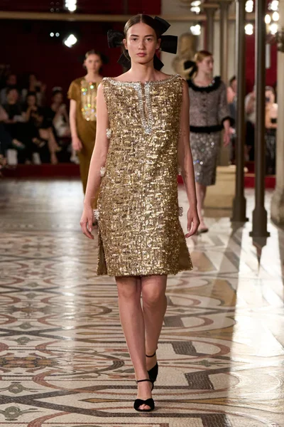 Look 13